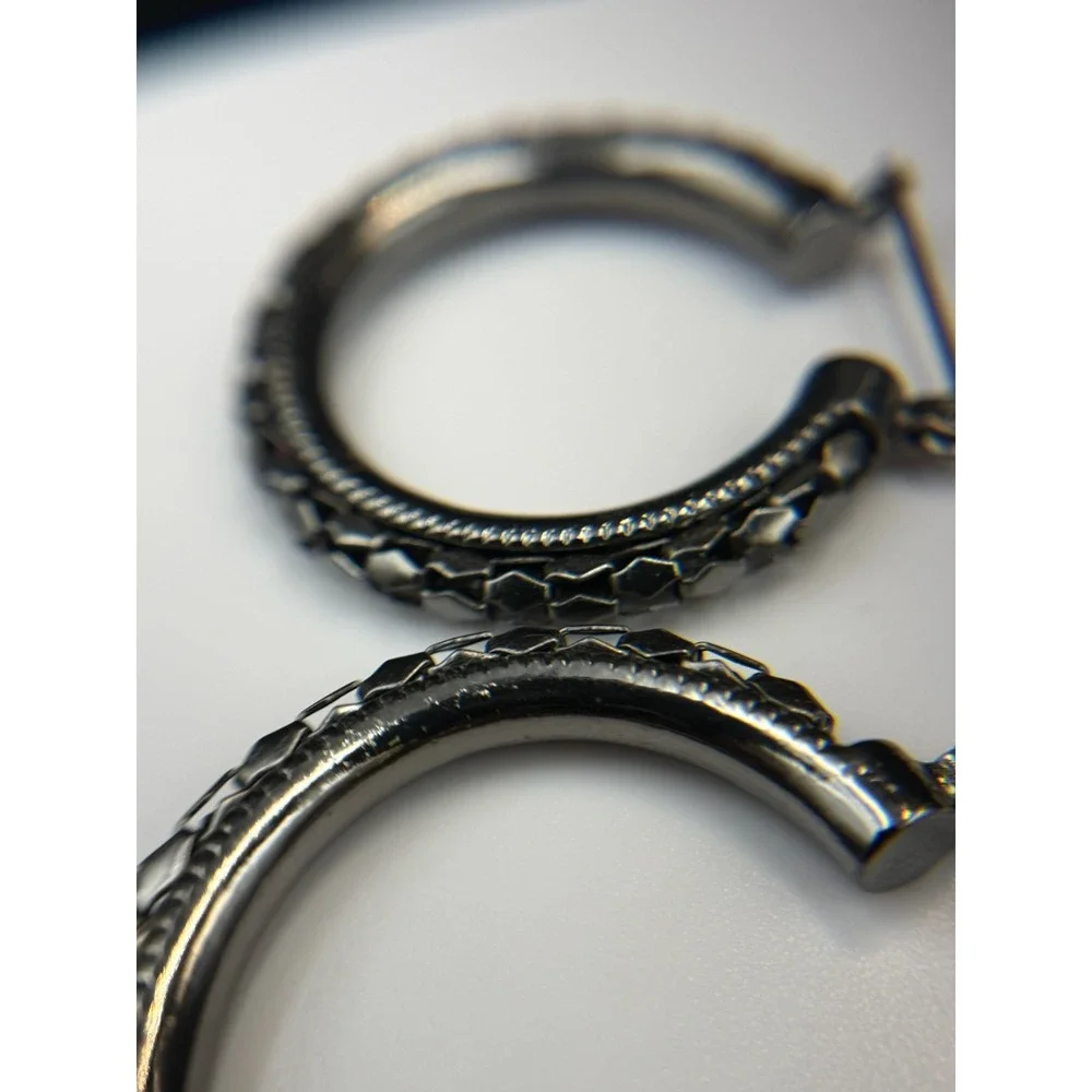 Vintage Etched Pattern‎ Silver-Toned Fashion Collectible Huggie Hoop Earrings